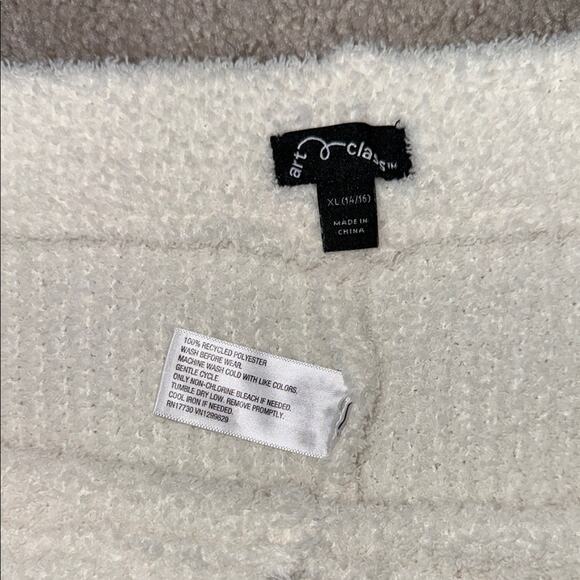 Art Class Cozy White Stretch Pull On Flare Leg High Waist Pants Girls XL NWOT - Picture 4 of 6